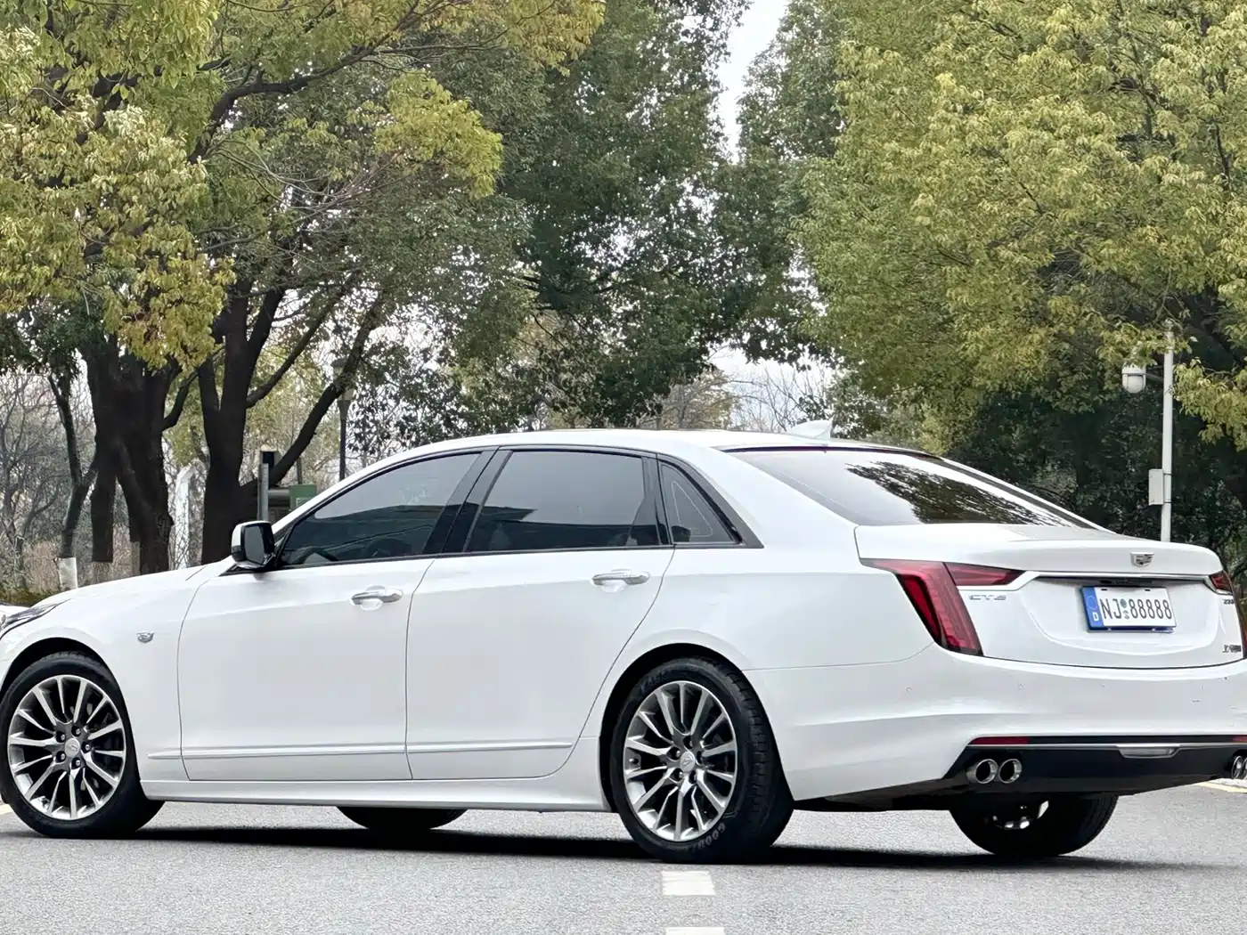 CADILLAC CT6