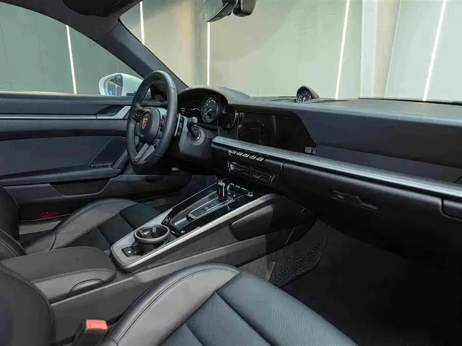 Porsche 911 2023 Carrera 3.0T фото 13
