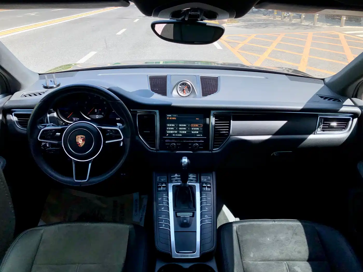 Porsche Macan 2016 Macan 2.0T фото 10