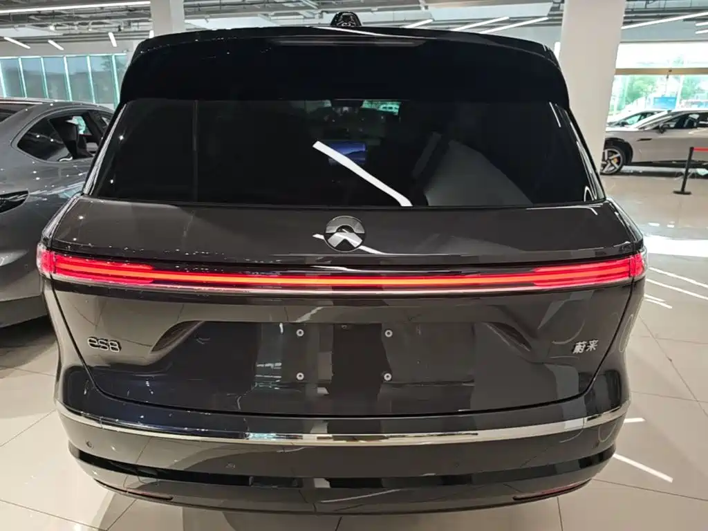 NIO ES8 2026 2025 Model 6-Seat Executive Luxury Edition