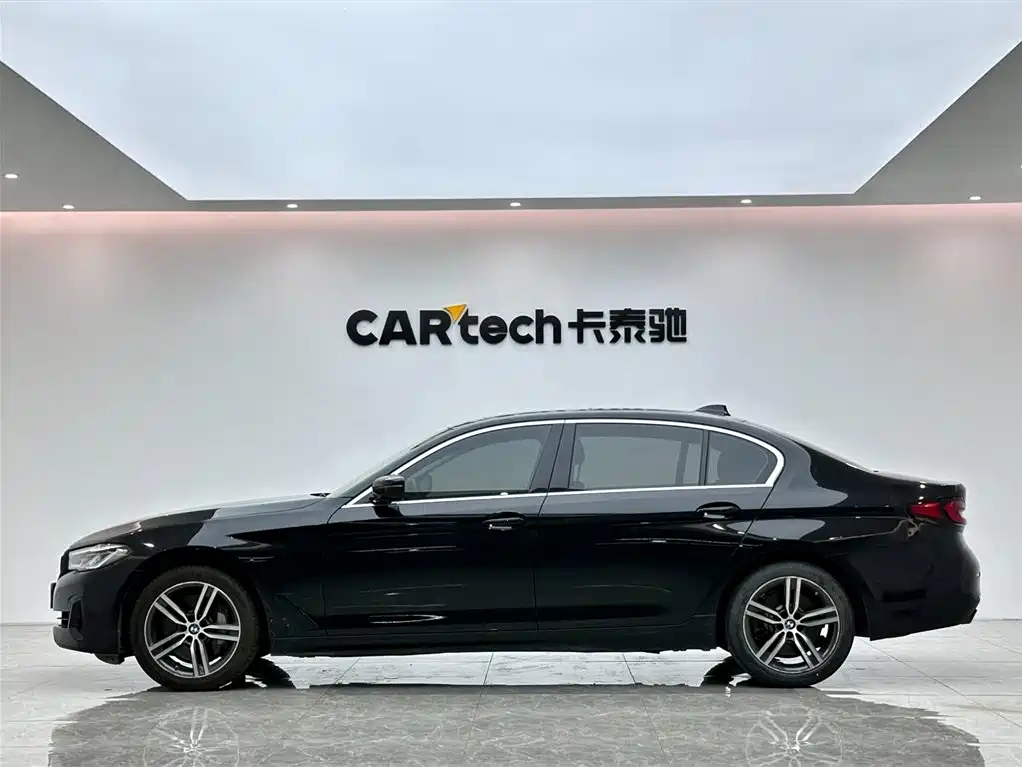 BMW 5 Series 2021 530Li Leading Luxury Package фото 2
