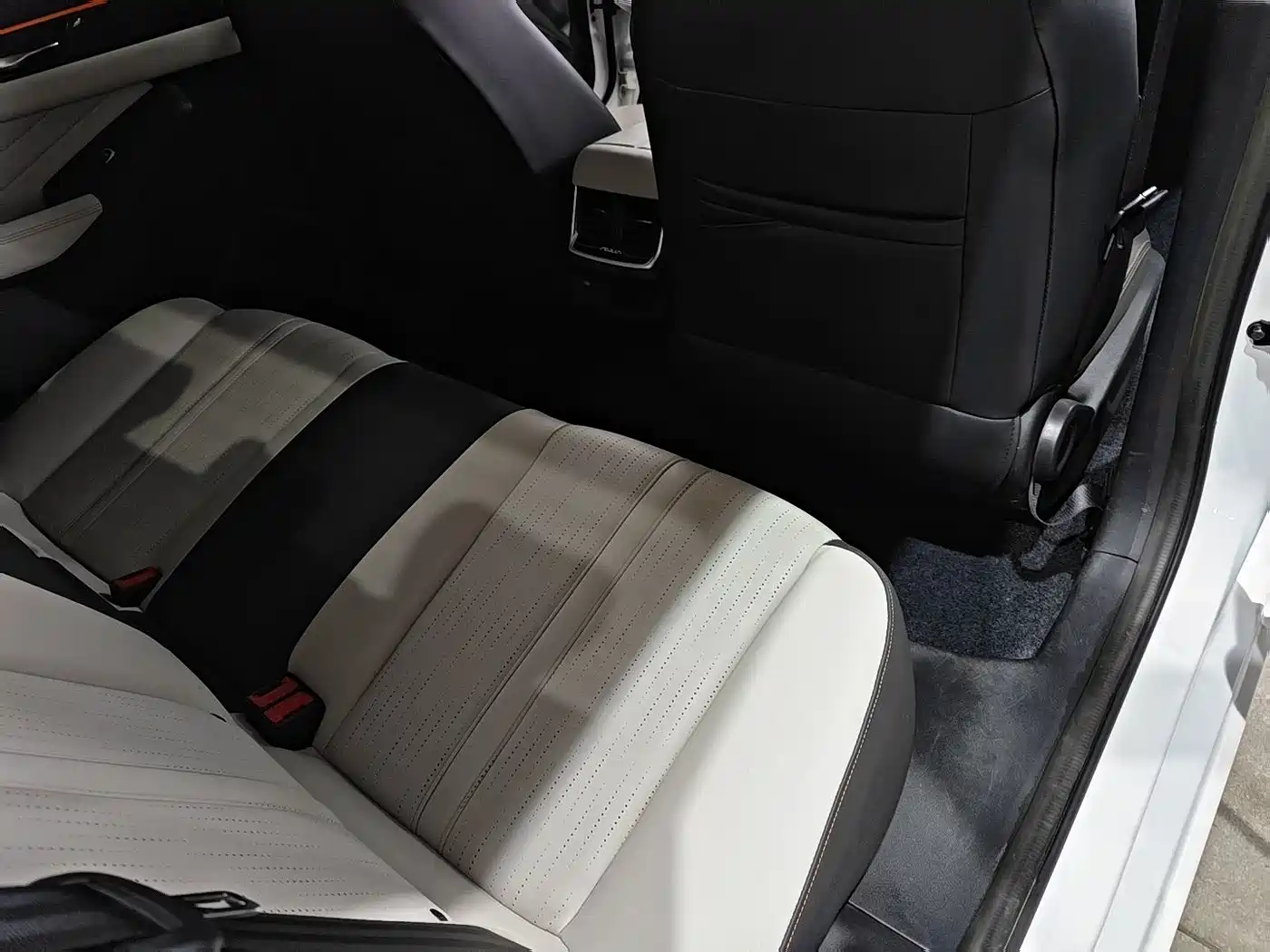 DONGFENG YI HYUN MAX