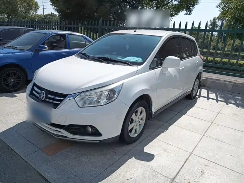 Venucia R50 2017 2016 Model 1.6L Manual Elite Edition