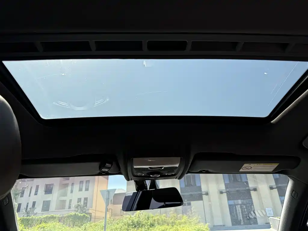 Фото 16 - Audi A4L