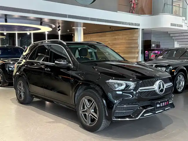Mercedes-Benz GLE 2020 Facelift GLE 350 4MATIC Luxury — фото 3