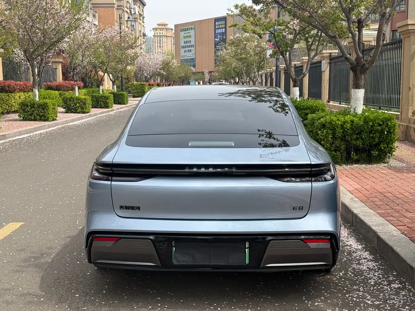 GEELY GALAXY GALAXY E8