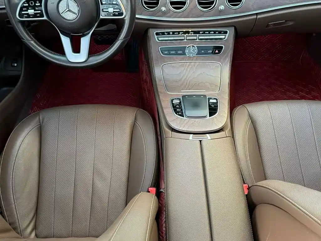 Mercedes-Benz E-Class 2019 E 300 L Fashion фото 9