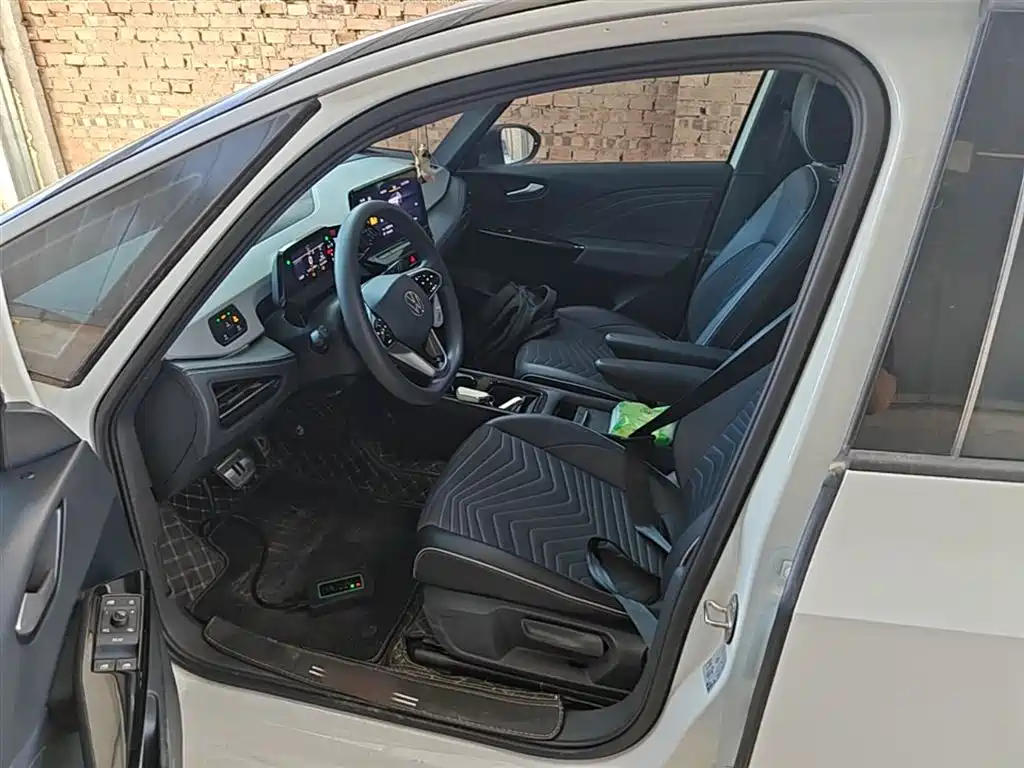 Volkswagen ID.3 2024 Pure Smart Edition фото 16