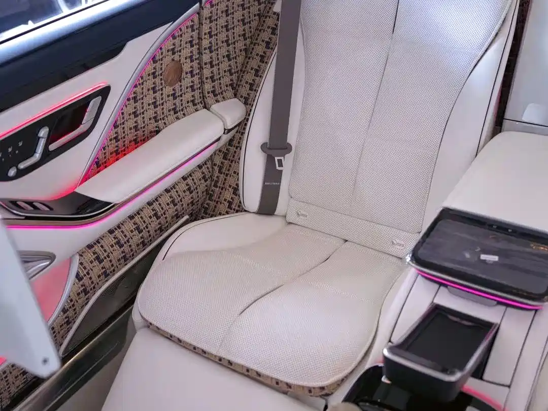 Mercedes-Benz Maybach S-Class 2023 S 680 4MATIC Haute Voiture Limited High-End Edition фото 2