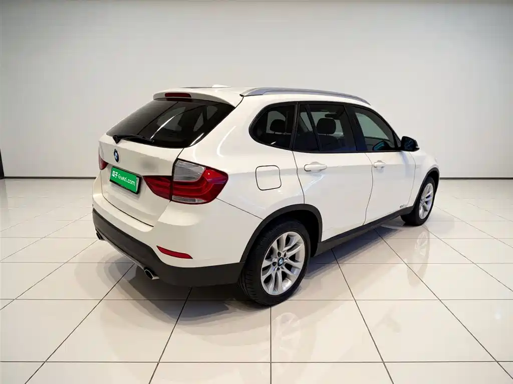 BMW X1 2015 xDrive20i Fashion фото 5