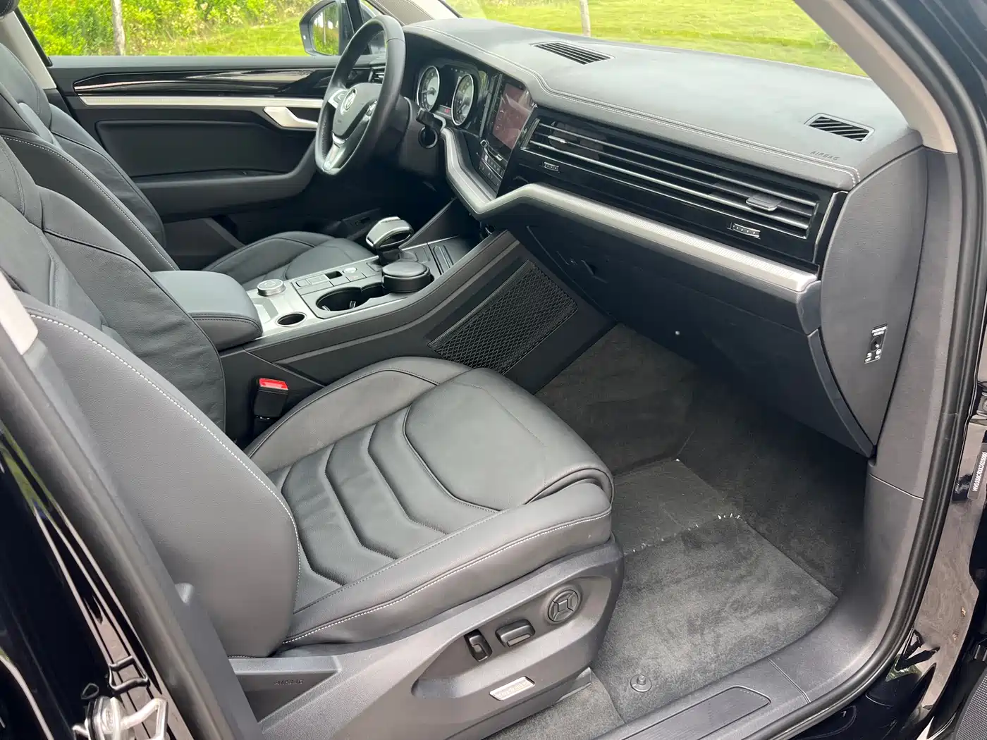 Volkswagen Touareg 2019 2.0TSI Pilot Edition China VI фото 17