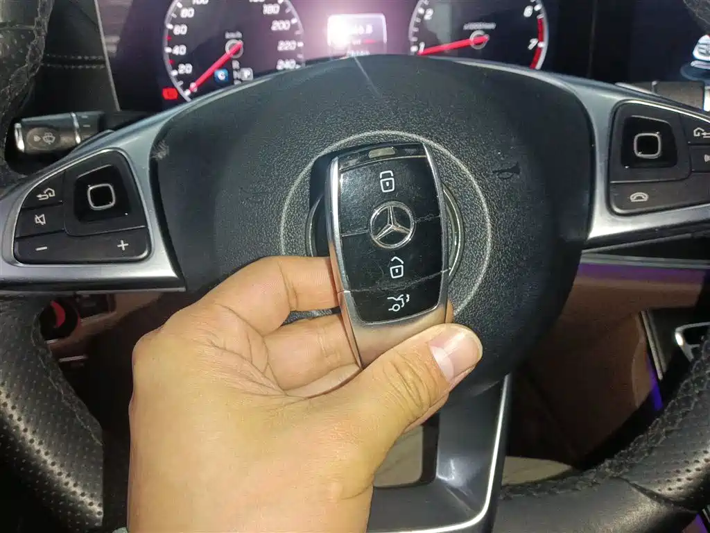 Mercedes-Benz E-Class 2016 E 200 L Sport Type фото 17