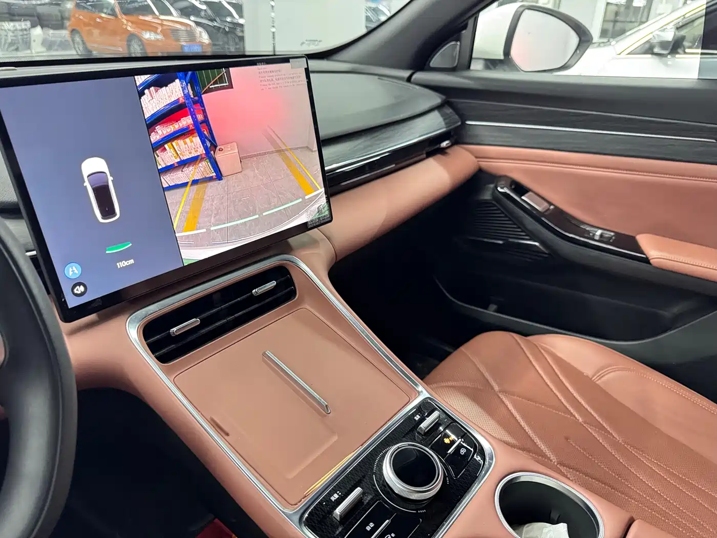 Geely Galaxy Galaxy L6 2025 EM-i 60km Voyage Edition фото 12