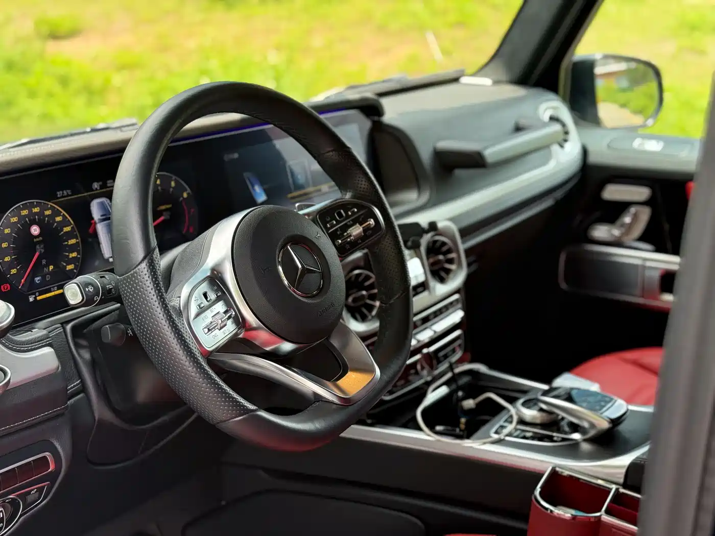Mercedes-Benz G-Class 2024 G 500 фото 13