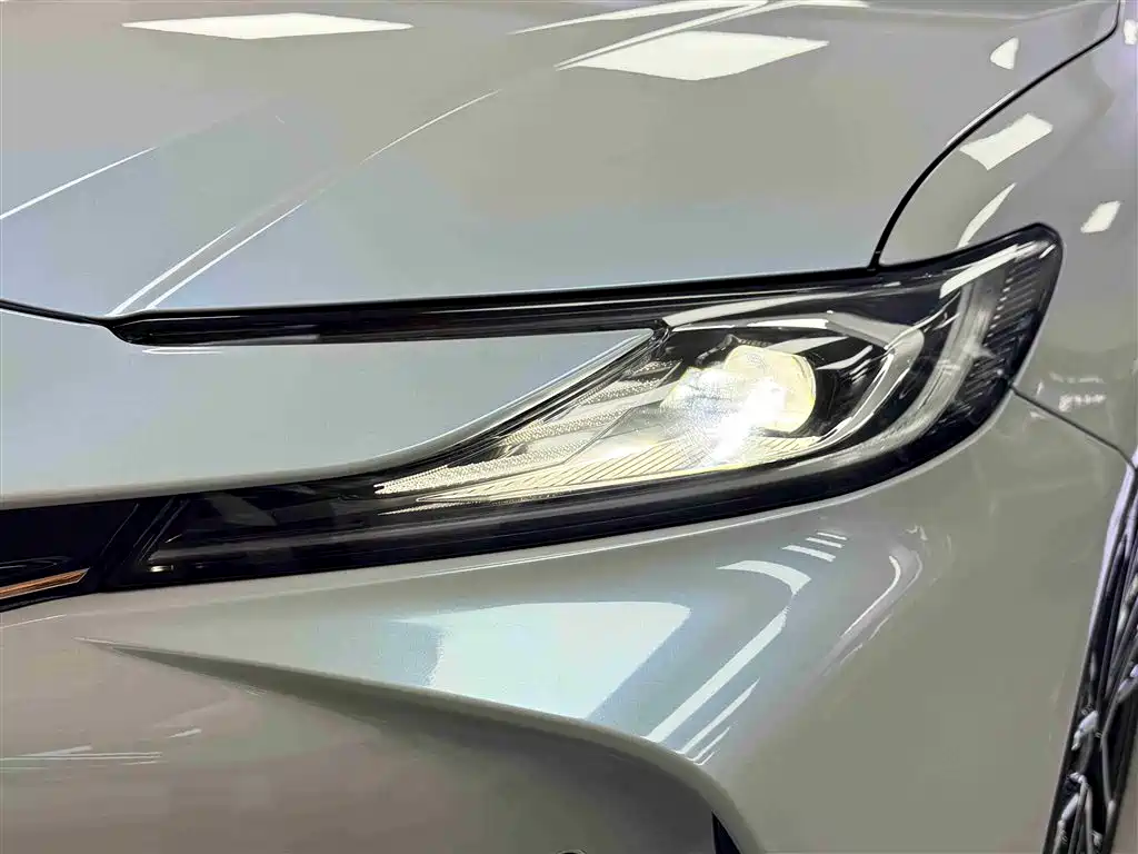 Toyota Camry 2024 Hybrid 2.0HG Premium Edition фото 20