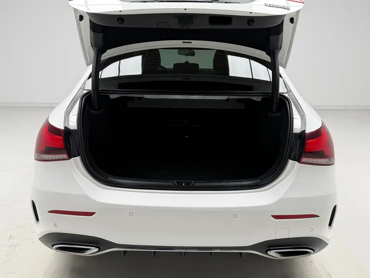 Mercedes-Benz A-Class 2022 A 200 L Sport Sedan Dynamic фото 10