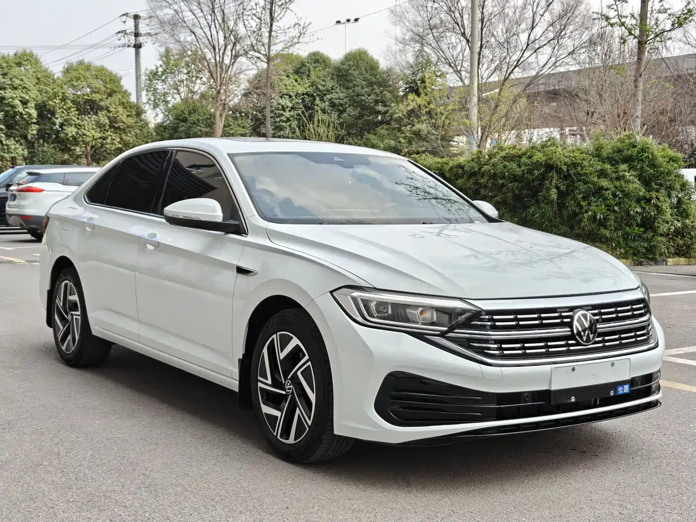Volkswagen Sagitar 2024 300TSI DSG Surpass Edition фото 3