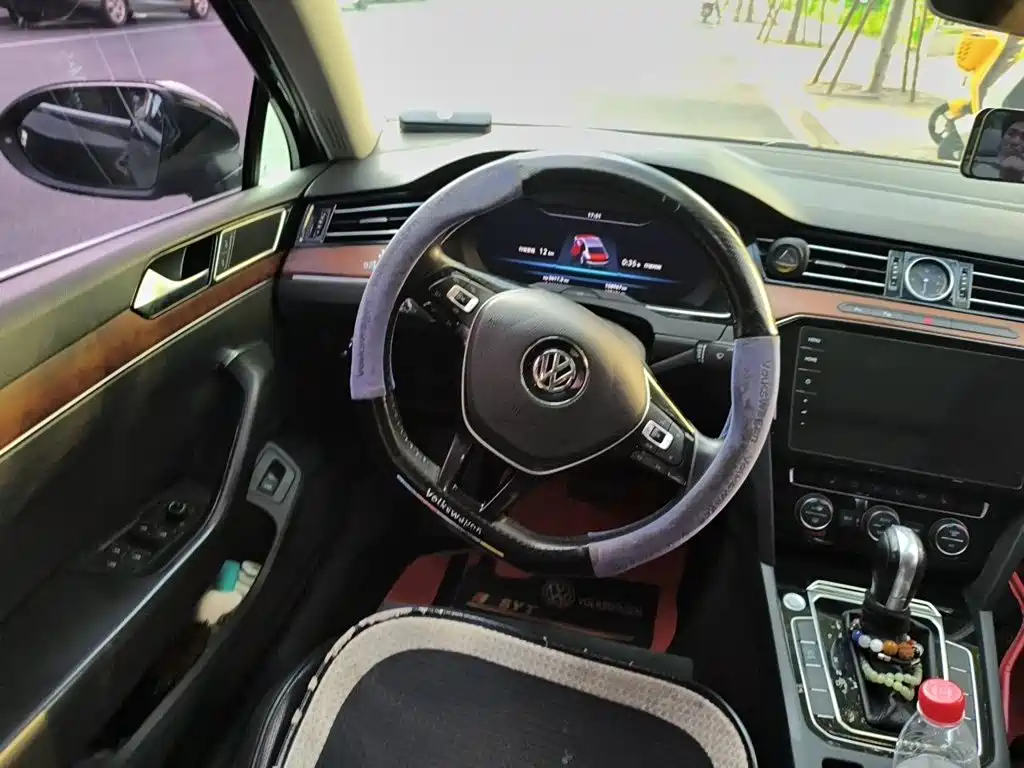 Фото 3 - Volkswagen Magotan