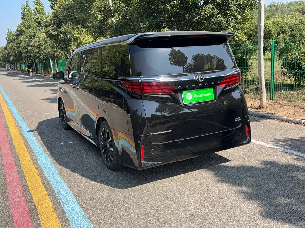 Toyota Alphard 2026 2024 Hybrid 2.5L Ultimate Enjoyment Edition