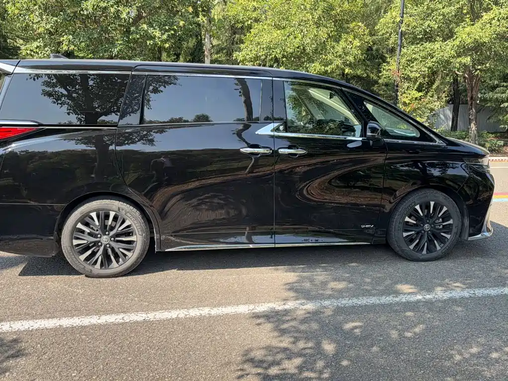 Toyota Alphard 2026 2024 Hybrid 2.5L Ultimate Enjoyment Edition