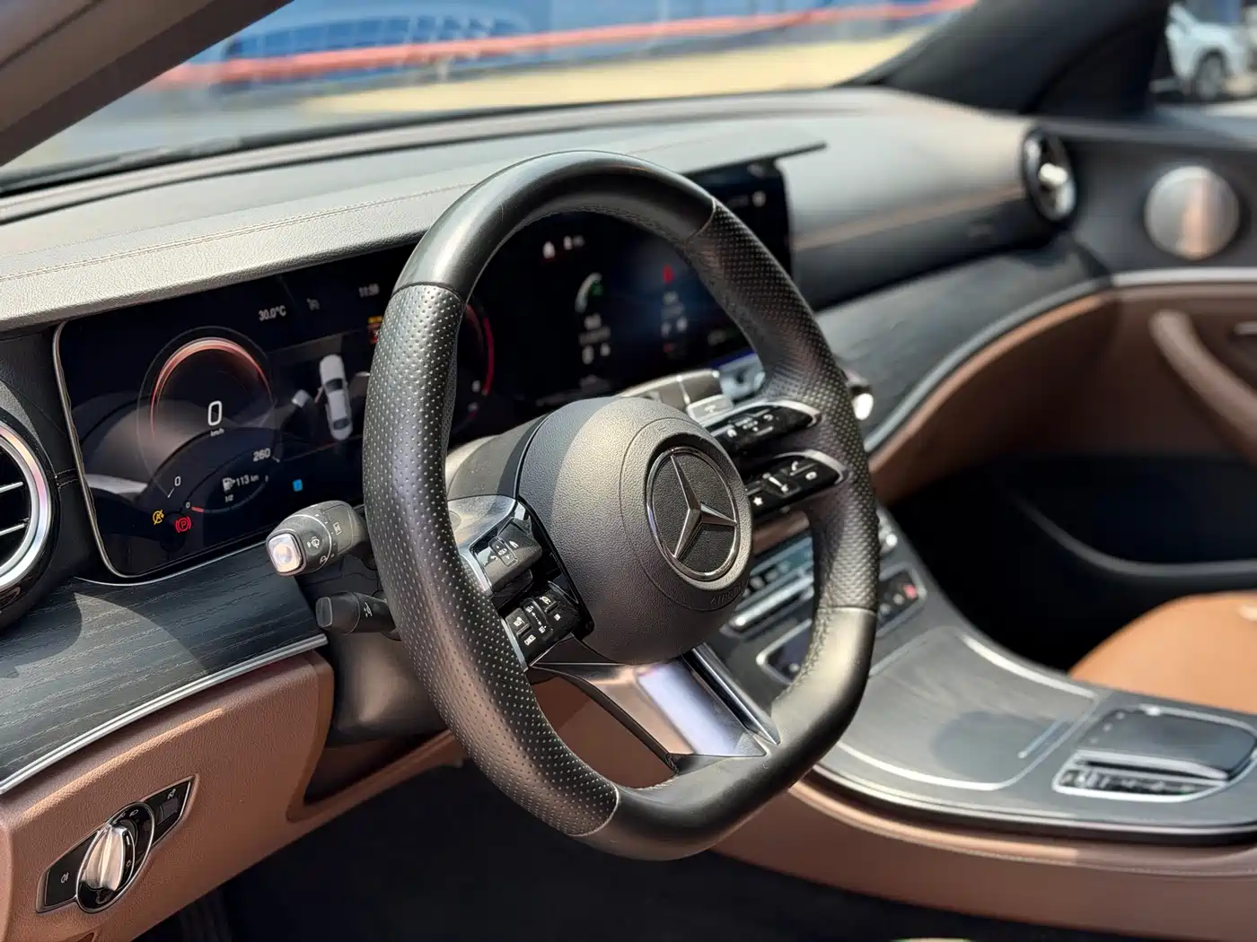Mercedes-Benz E-Class 2023 Facelift E 300 L Sport Luxury фото 12