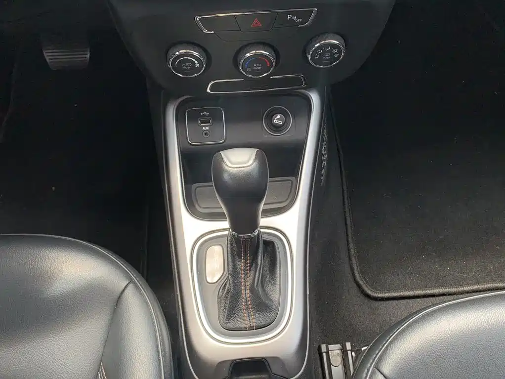Фото 24 - Jeep Compass