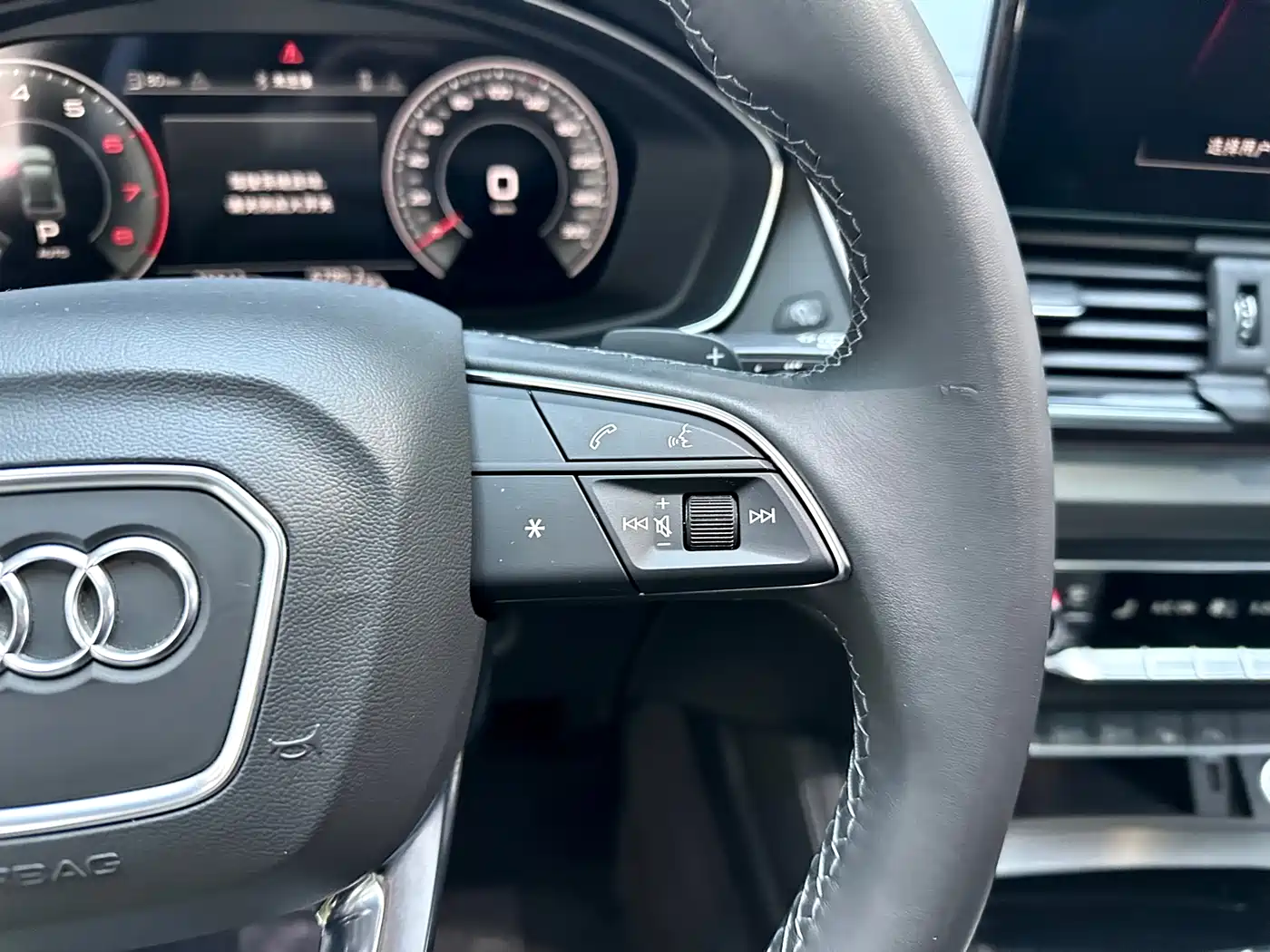 Audi Q5L 2022 40T Luxury Dynamic фото 15