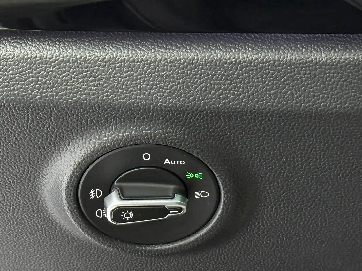 Volkswagen Tayron 2021 280TSI 2WD Luxury Smart Connect фото 19