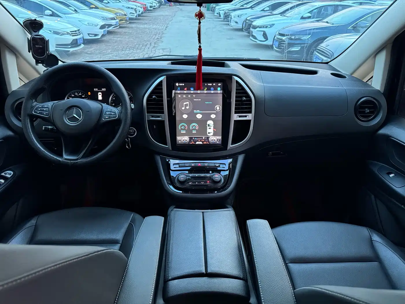 Mercedes-Benz Vito 2020 2.0T Elite Edition (7-seater) фото 8