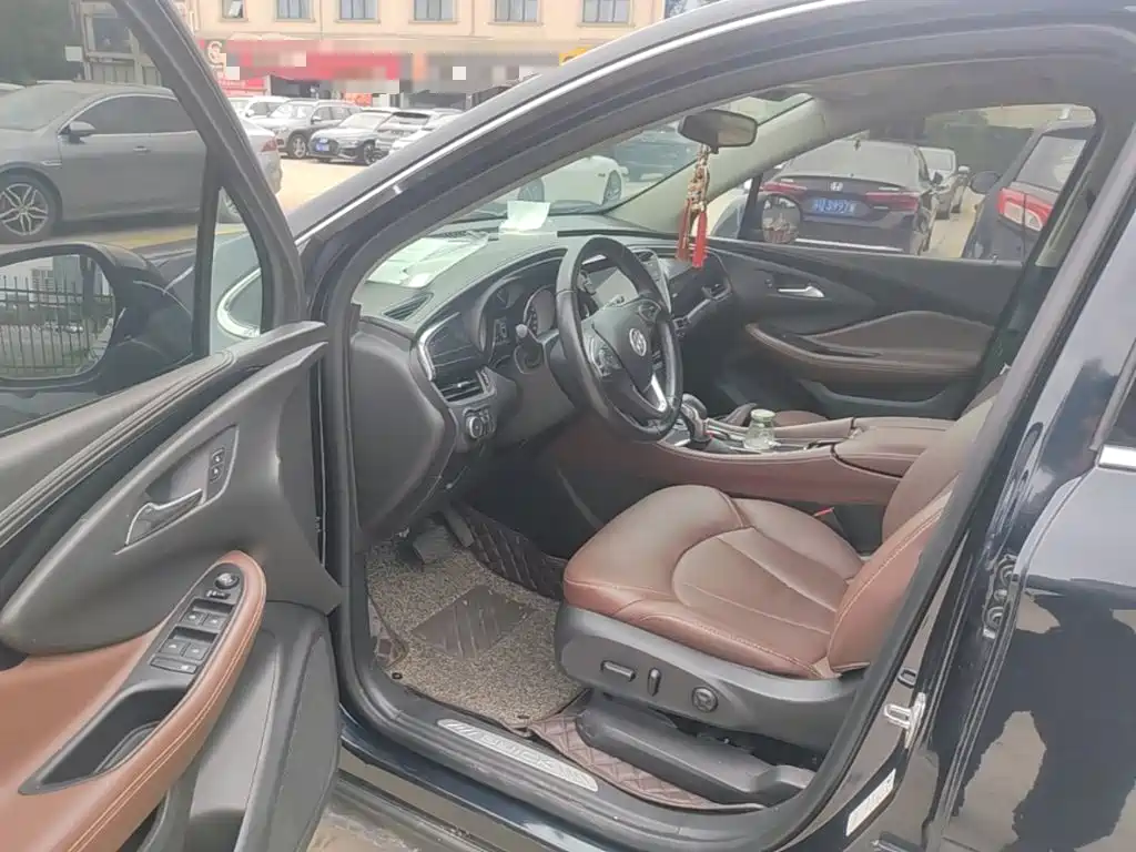 Фото 12 - Buick Envision Plus