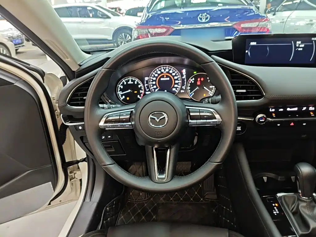 Mazda Mazda3 Axela 2025 2023 2.0L Auto Zhiyao
