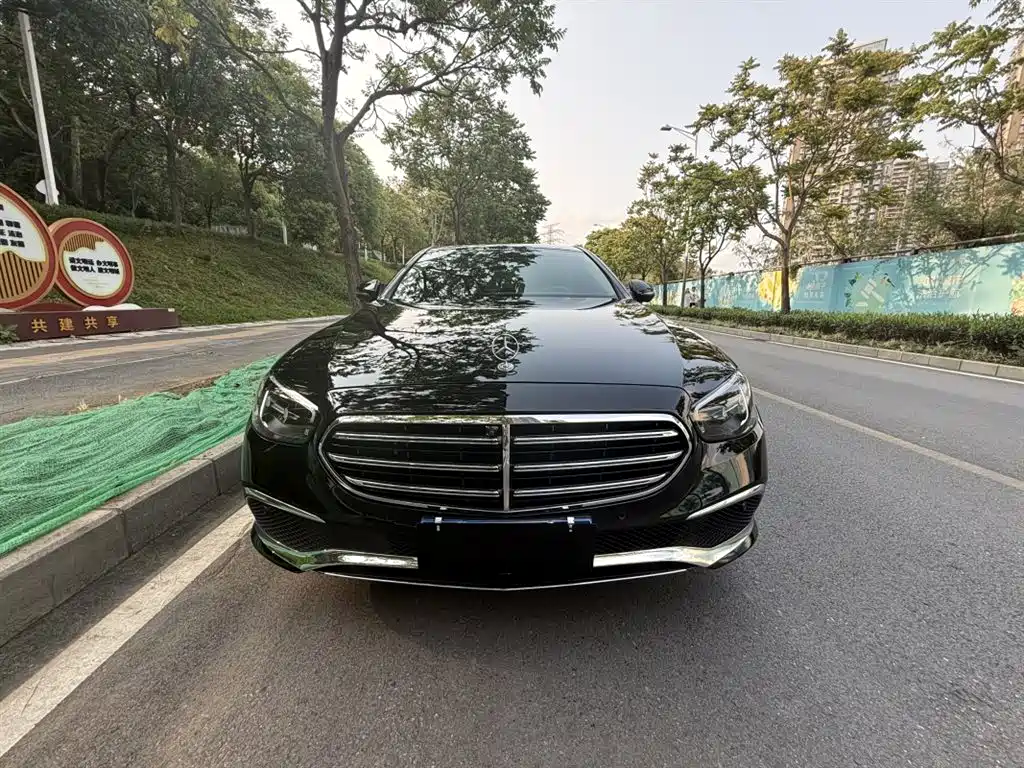 MERCEDES-BENZ E CLASS