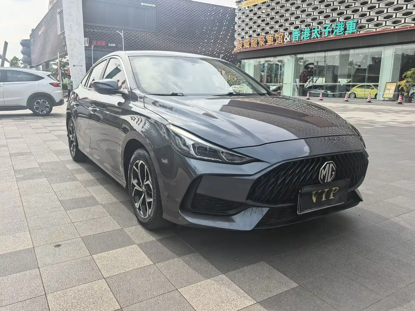 Фото 2 - MG MG5