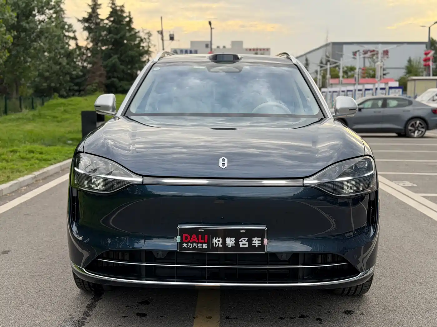AITO Wenjie AITO M9 2025 Extended Range Ultra 52kWh 6-Seater фото 2