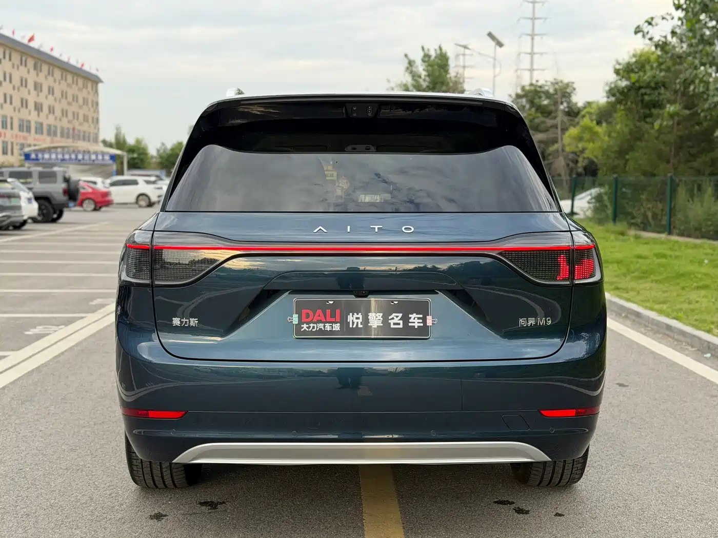 AITO Wenjie AITO M9 2025 Extended Range Ultra 52kWh 6-Seater фото 8