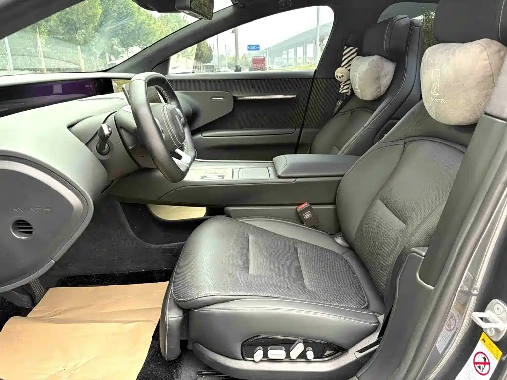 Avatr 12 2023 2023 650 Triple Laser AWD Performance Edition