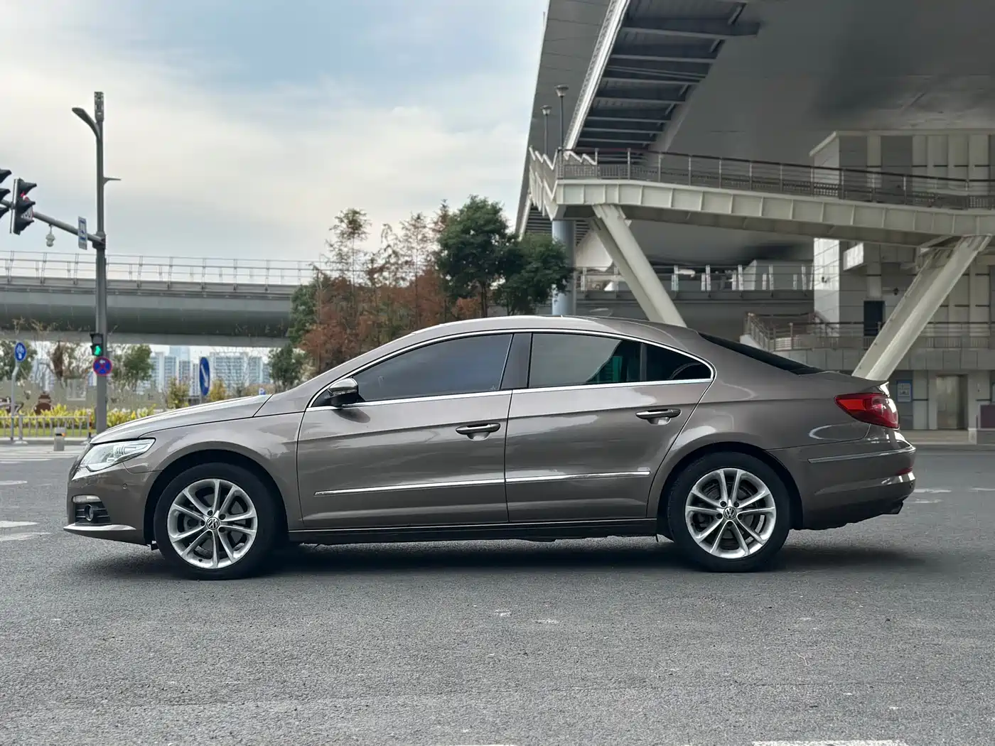 Volkswagen FAW-Volkswagen CC 2012 Model 2.0TSI Luxury фото 3