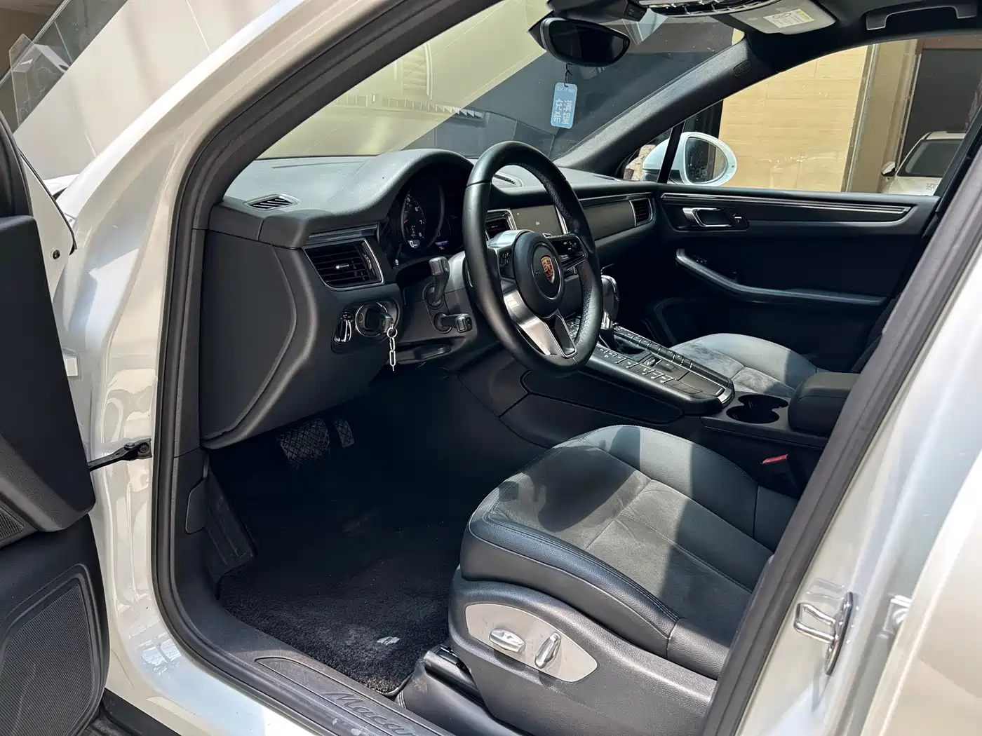 Porsche Macan 2017 Macan 2.0T фото 9