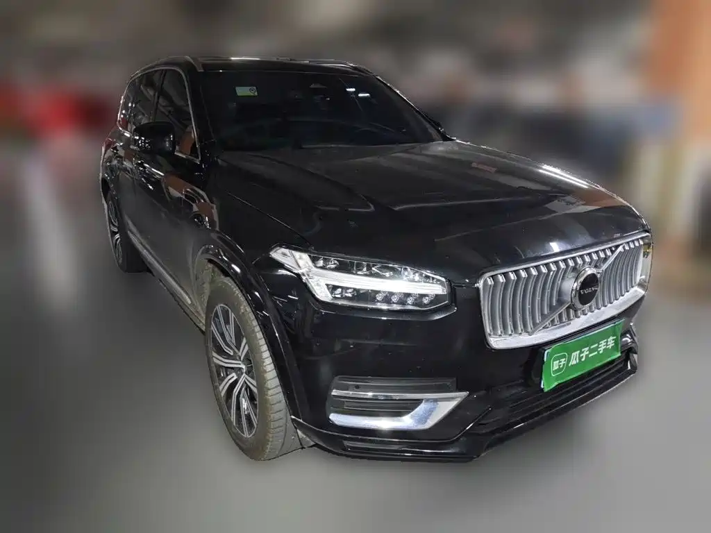 Фото 4 - Volvo XC90