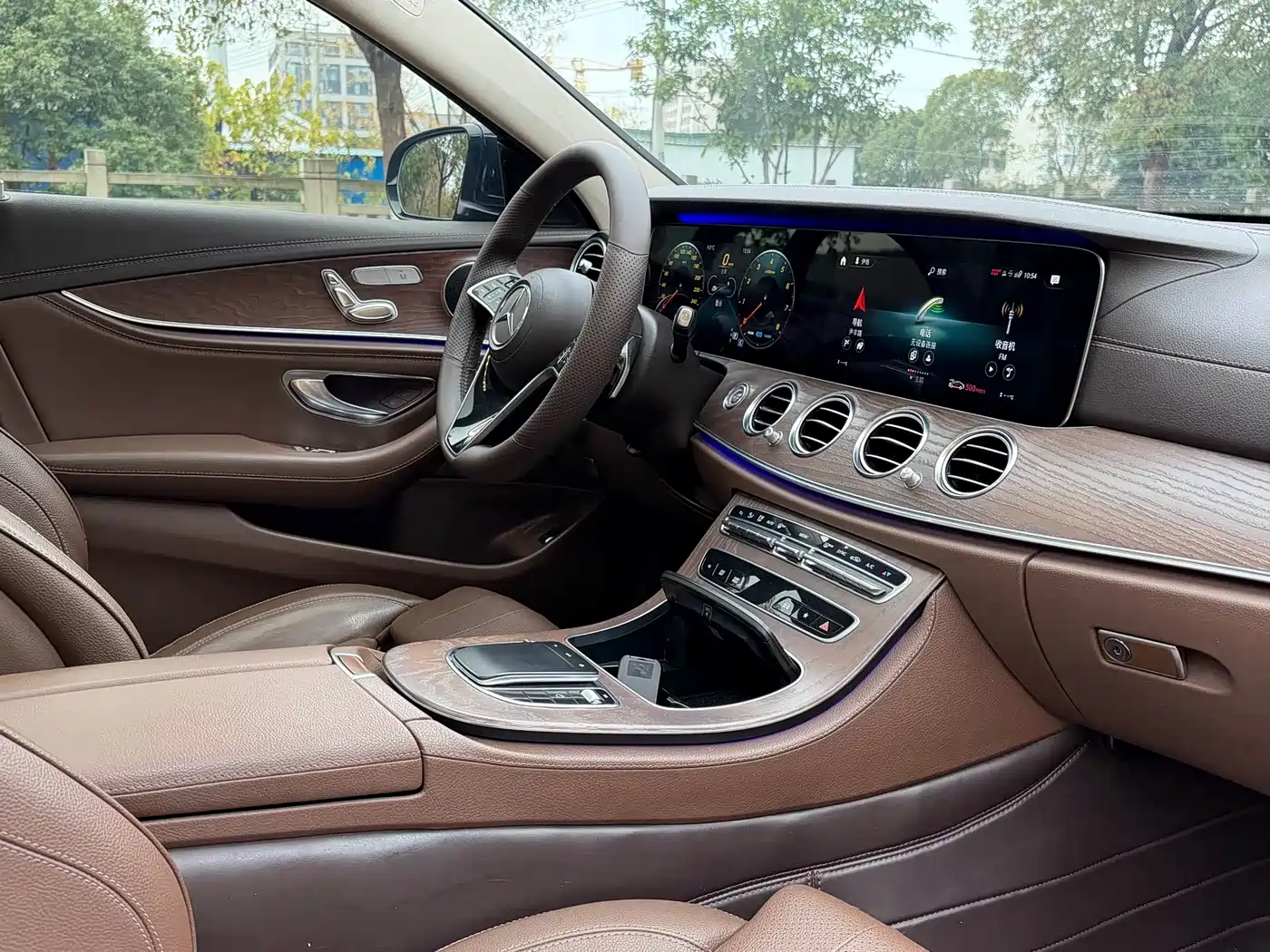 Mercedes-Benz E-Class 2022 E 260 L фото 13