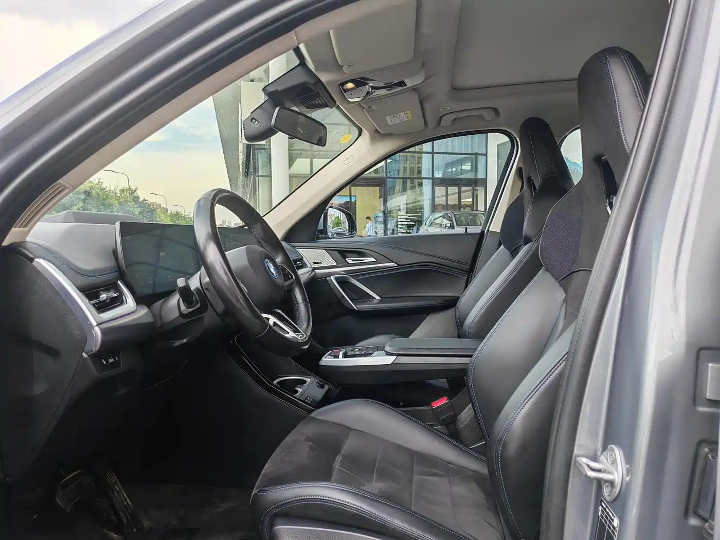 BMW iX1 2023 2023 xDrive30L M Sport Package