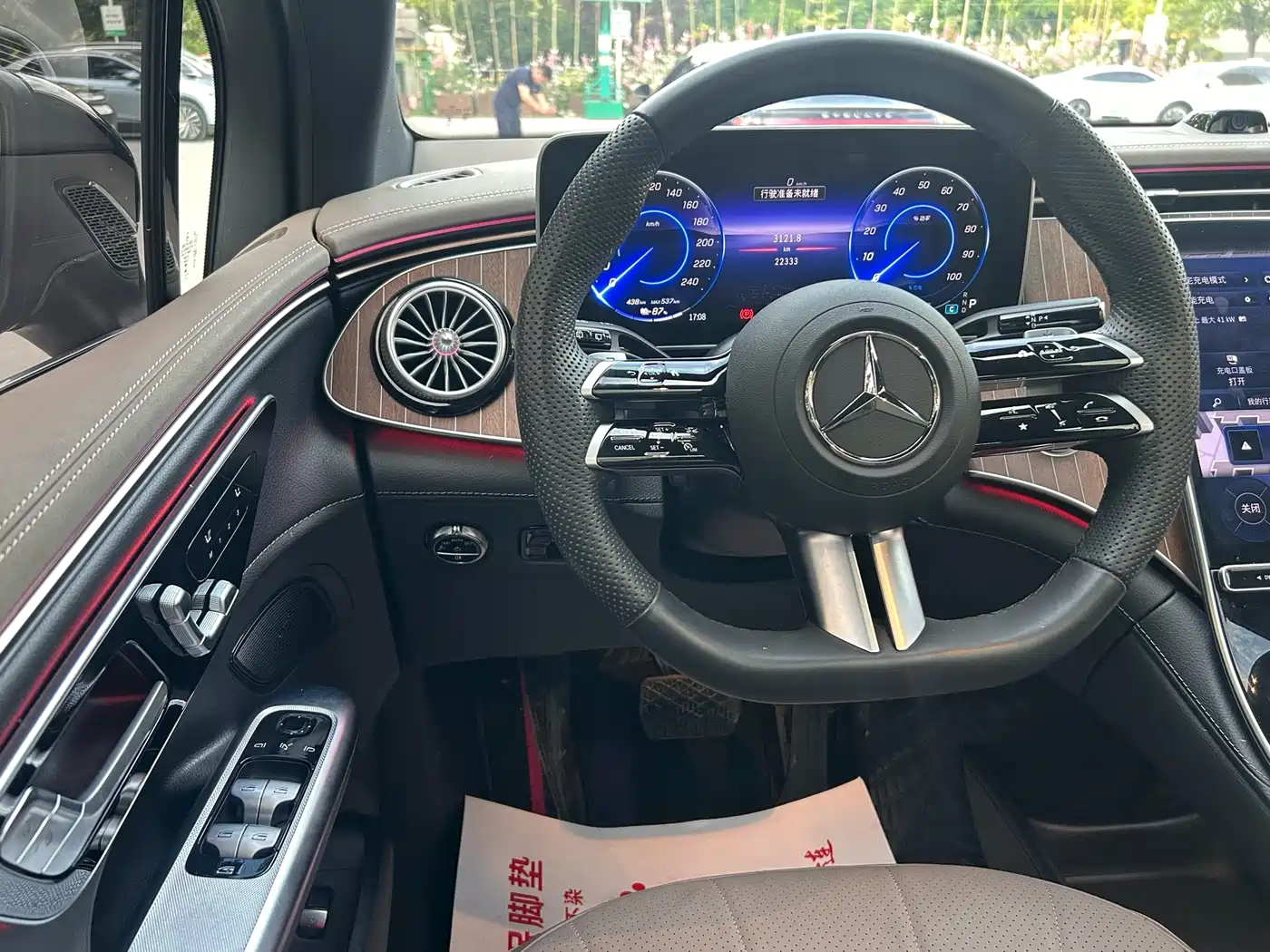 Mercedes-Benz EQE SUV 2024 500 4MATIC Pioneer Edition фото 7