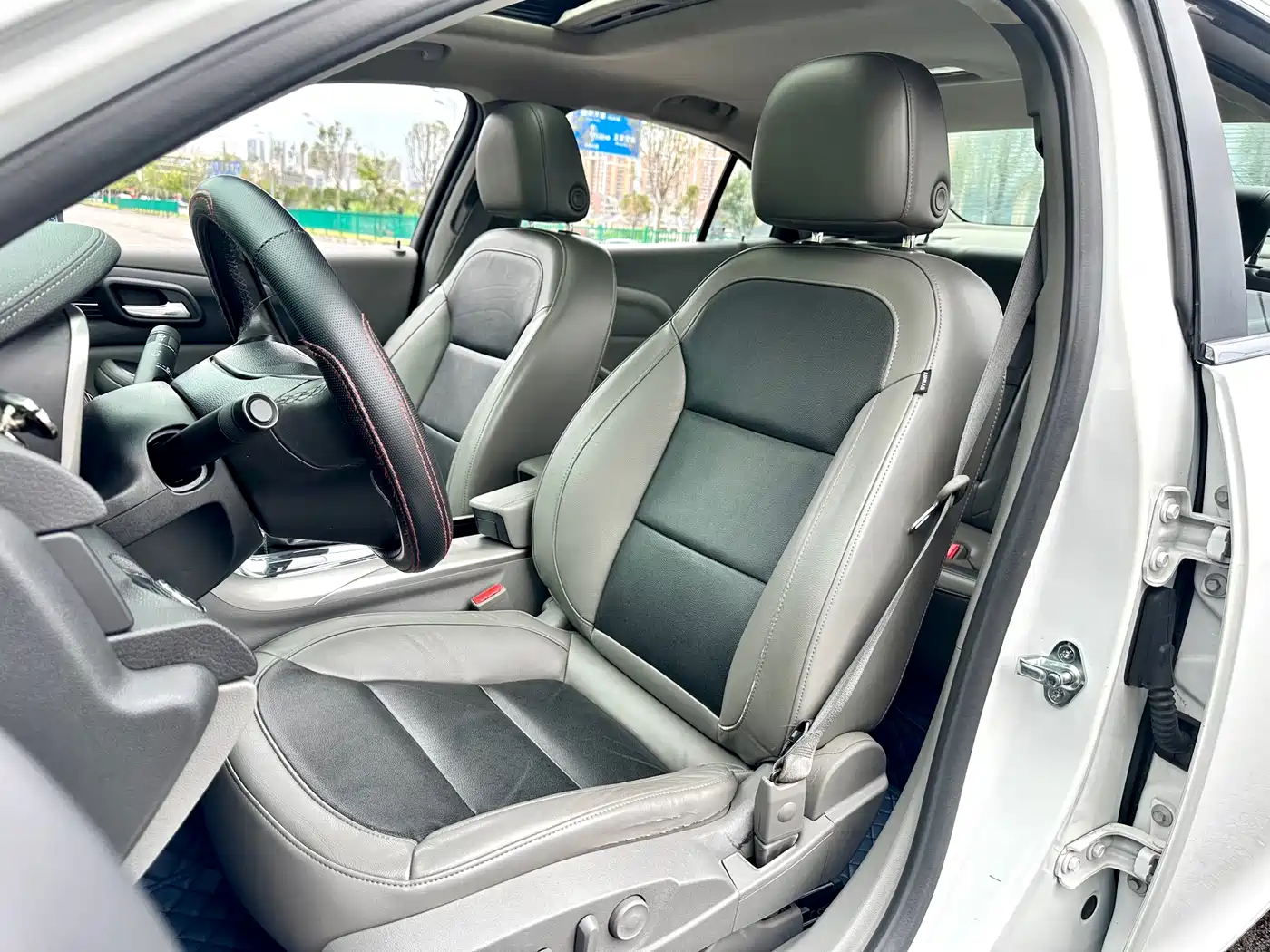 Chevrolet Malibu 2014 2.0L Automatic Luxury фото 23