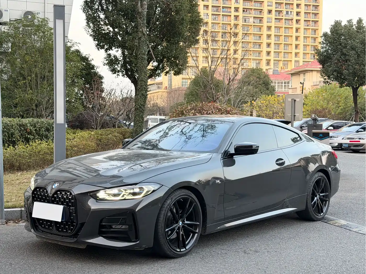 BMW 4 Series 2023 425i M Sport Shadowline Package фото 2