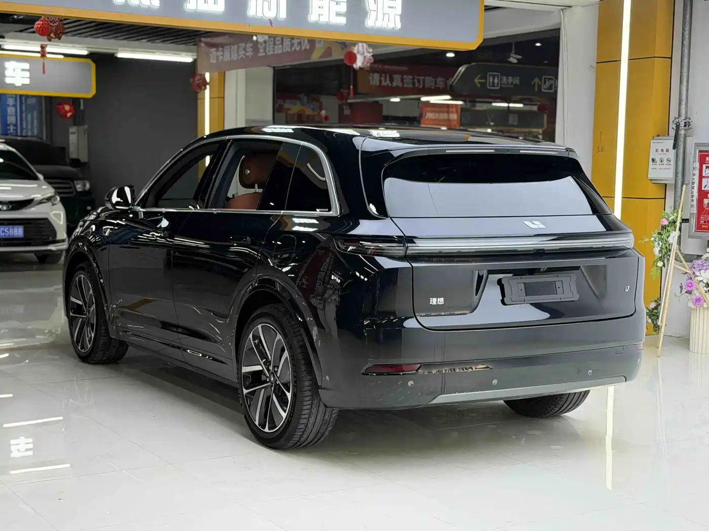 Li Auto IDEAL L7