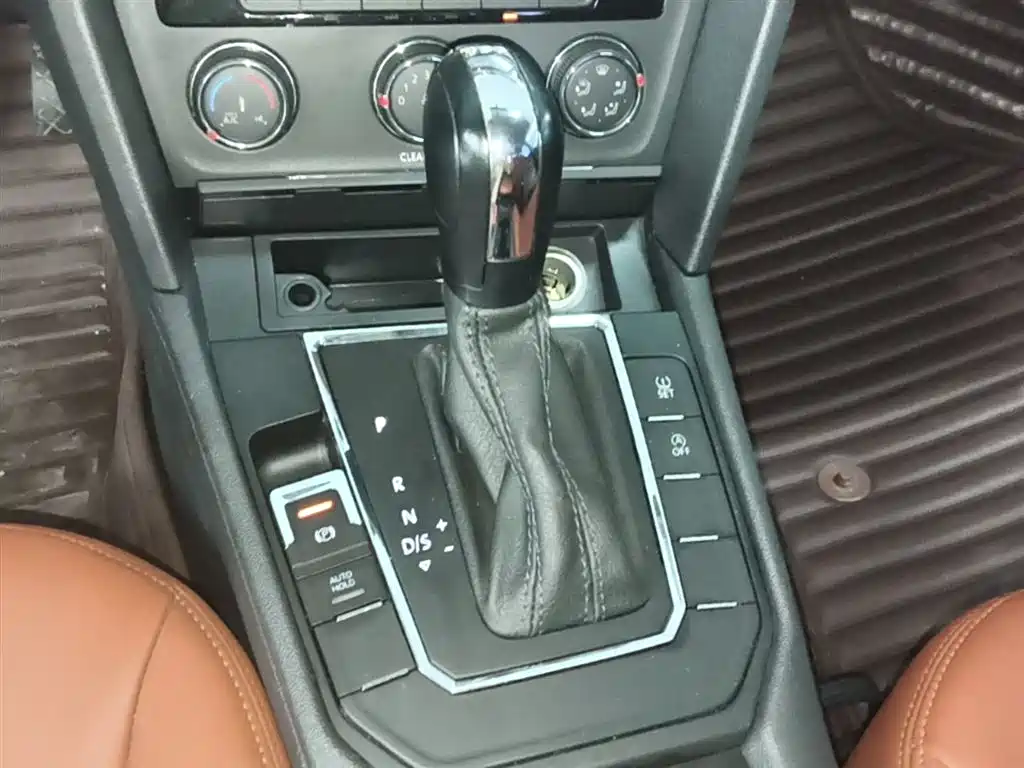 Volkswagen Lamando 2019 230TSI DSG Fashion Edition China VI фото 14