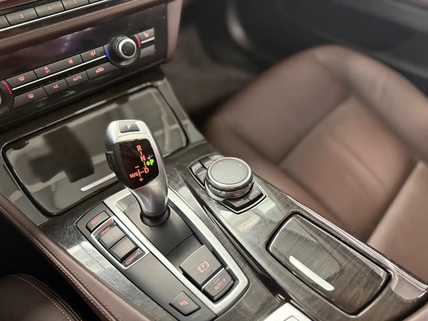 BMW 5 Series 2017 525Li Luxury Design Package фото 6