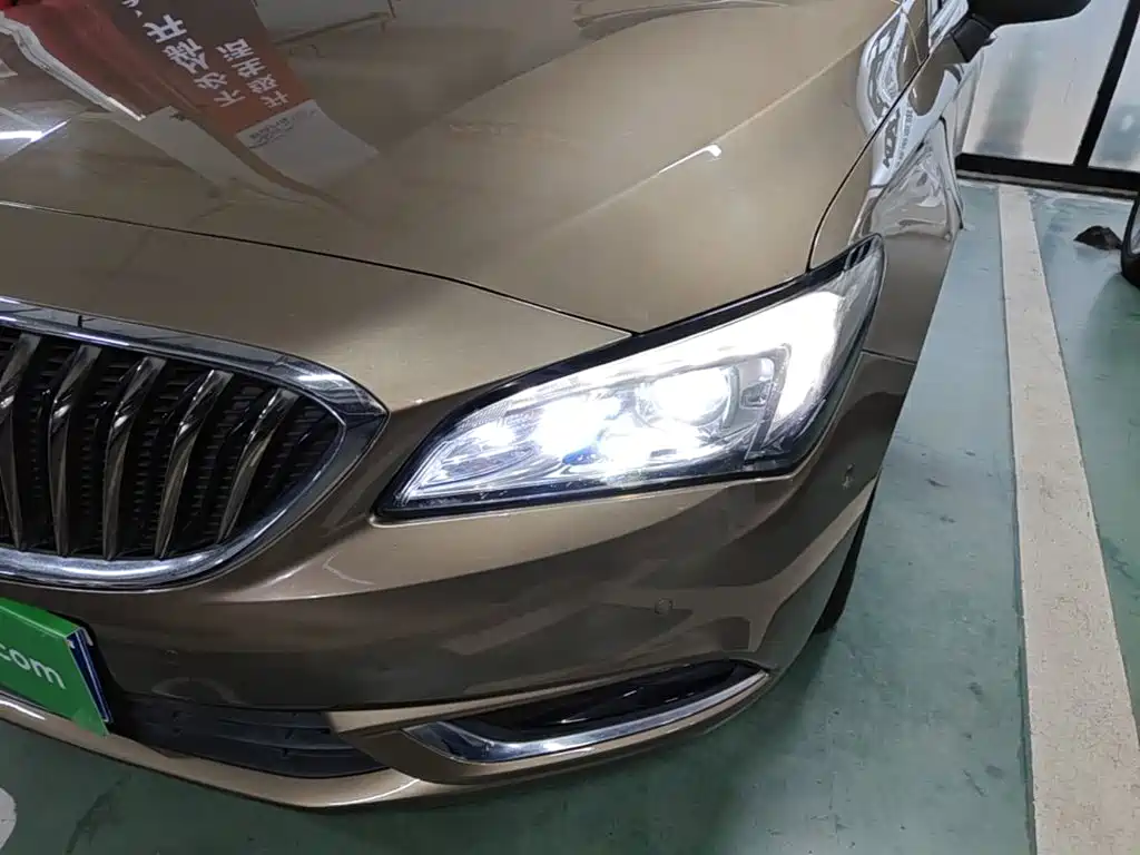 Photo 24 - Buick Verano