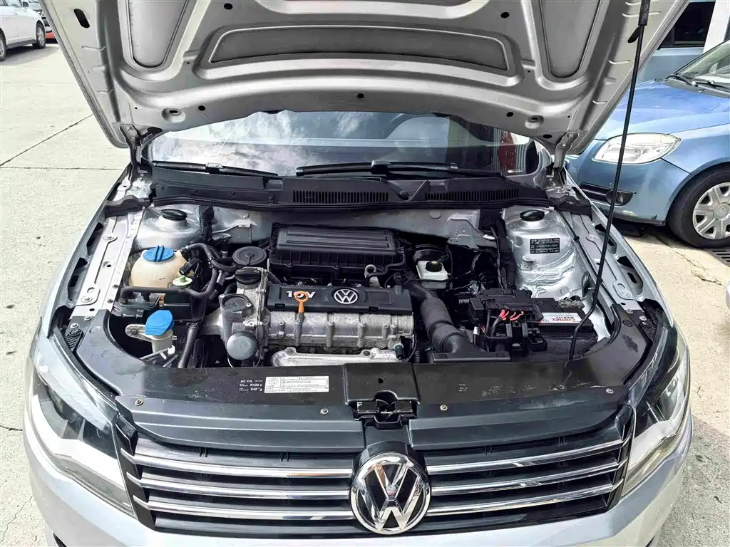 Volkswagen Bora 2013 2013 1.6L Automatic Comfort Model