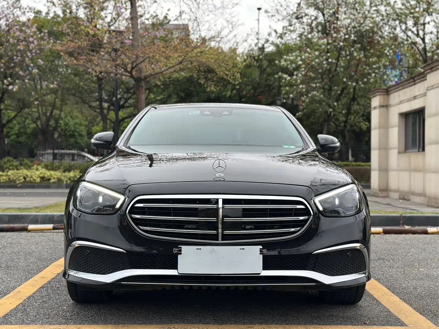  E CLASS